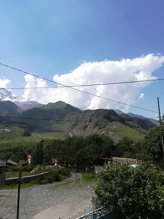 Nikoloz Guesthouse Kazbegi Eksteriør bilde