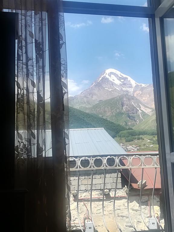 Nikoloz Guesthouse Kazbegi Eksteriør bilde
