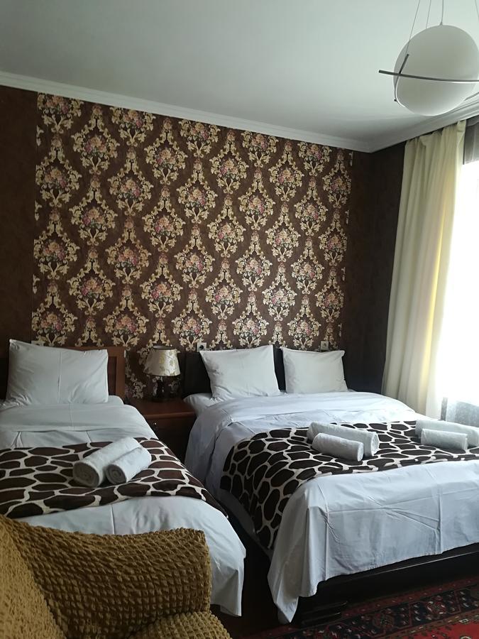 Nikoloz Guesthouse Kazbegi Eksteriør bilde