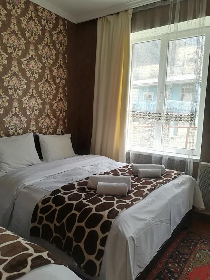 Nikoloz Guesthouse Kazbegi Eksteriør bilde
